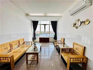 Bán căn hộ đẹp tây nguyên plaza, 2 phòng ngủ, nội thất, thang máy