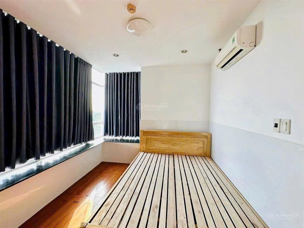 Bán căn hộ đẹp tây nguyên plaza, 2 phòng ngủ, nội thất, thang máy