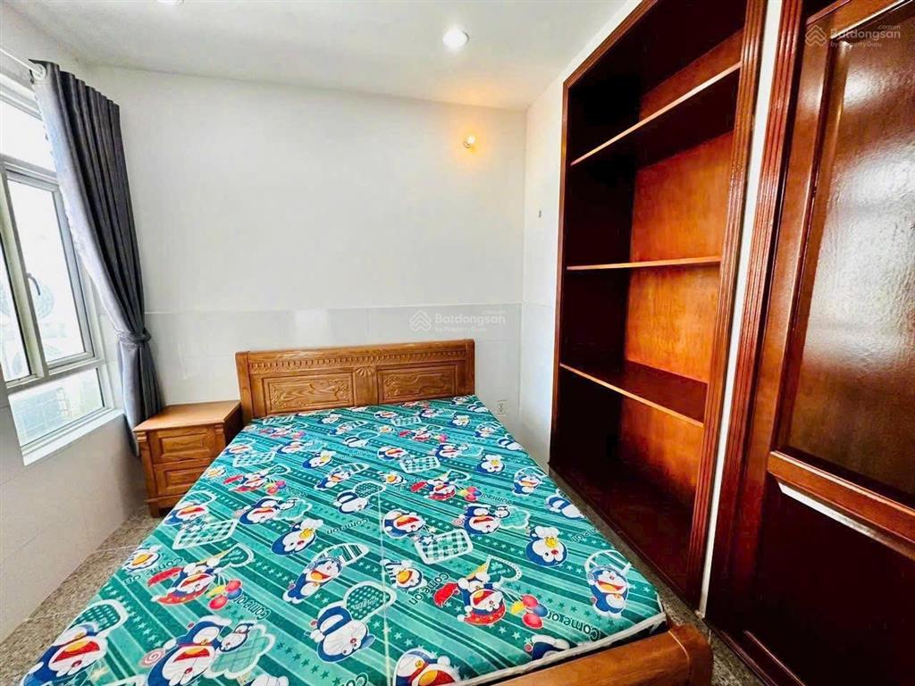 Bán căn hộ đẹp tây nguyên plaza, 2 phòng ngủ, nội thất, thang máy