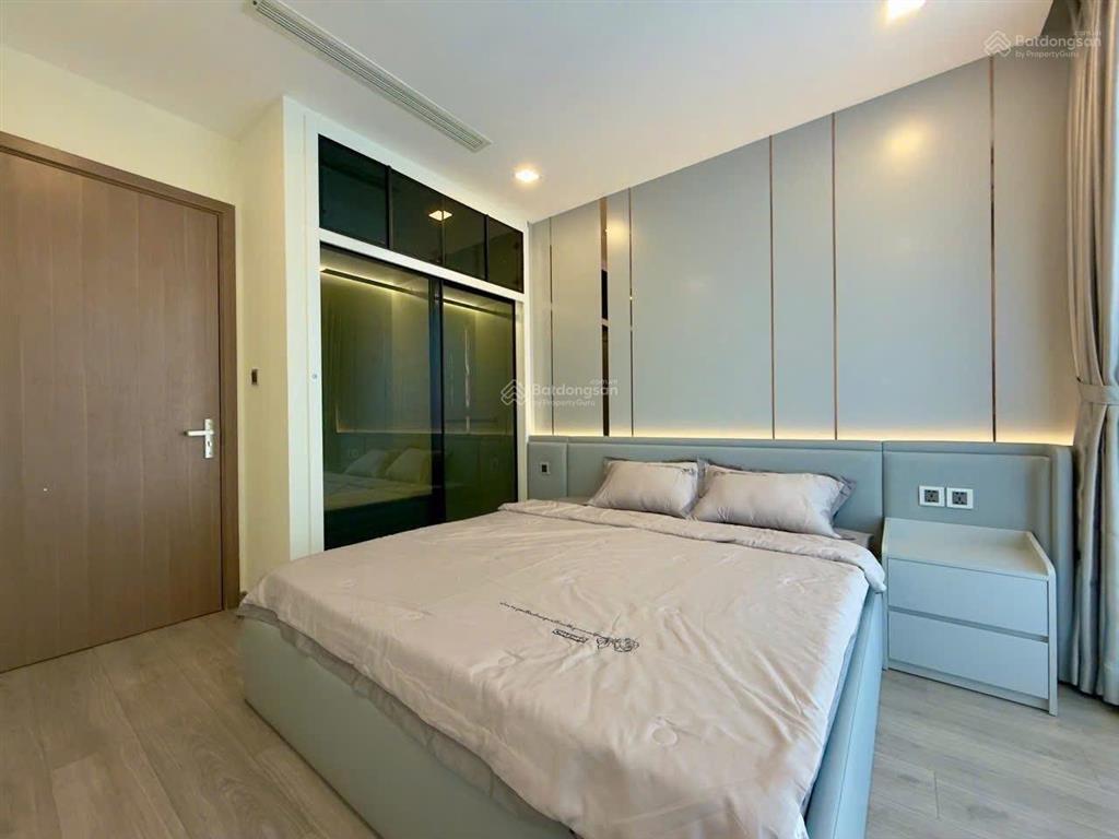 Bán lỗ 9,9 tỷ căn hộ 2 phòng ngủ park 7 vinhomes central park 90m2 có sổ hồng sẵn giá tốt
