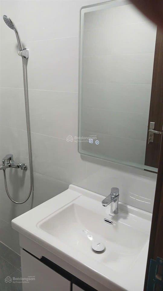 Cho thuê phòng trọ ccmn 7 tầng mới xây, việt hưng, quận long biên.