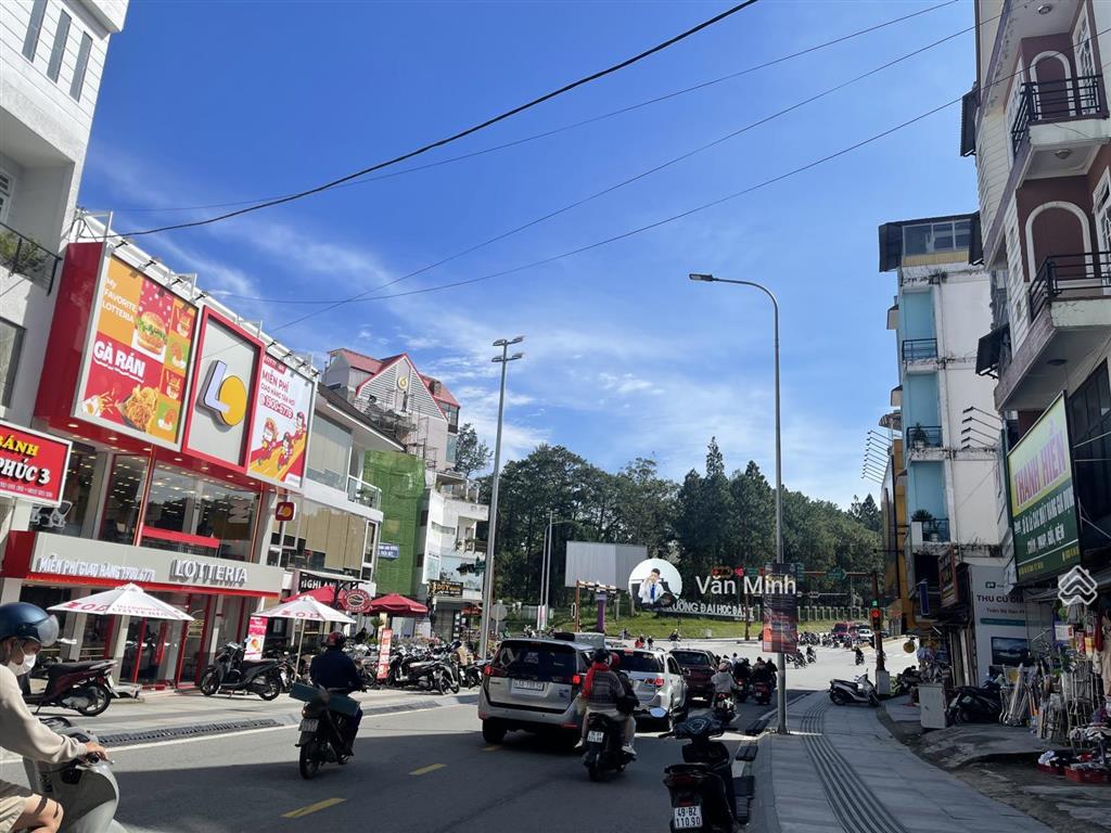Nhà phố 175m2 mặt tiền bùi thị xuân, đầu ngã 5 đh, mđxd 100%, kinh doanh sầm uất bậc nhất đà lạt
