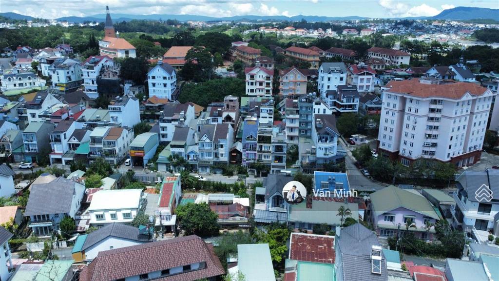 Bán đất tặng nhà 236m2 srxd hẻm nhựa nguyễn trãi, p. xuân hương  đà lạt, 3 phút ra hồ xuân hương