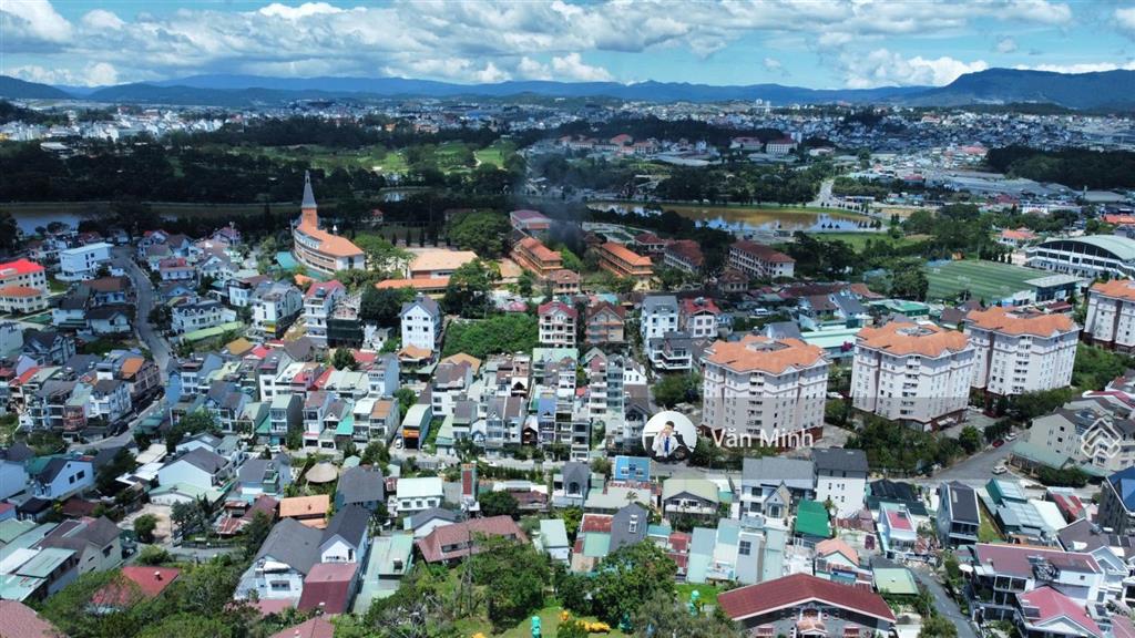 Bán đất tặng nhà 236m2 srxd hẻm nhựa nguyễn trãi, p. xuân hương  đà lạt, 3 phút ra hồ xuân hương