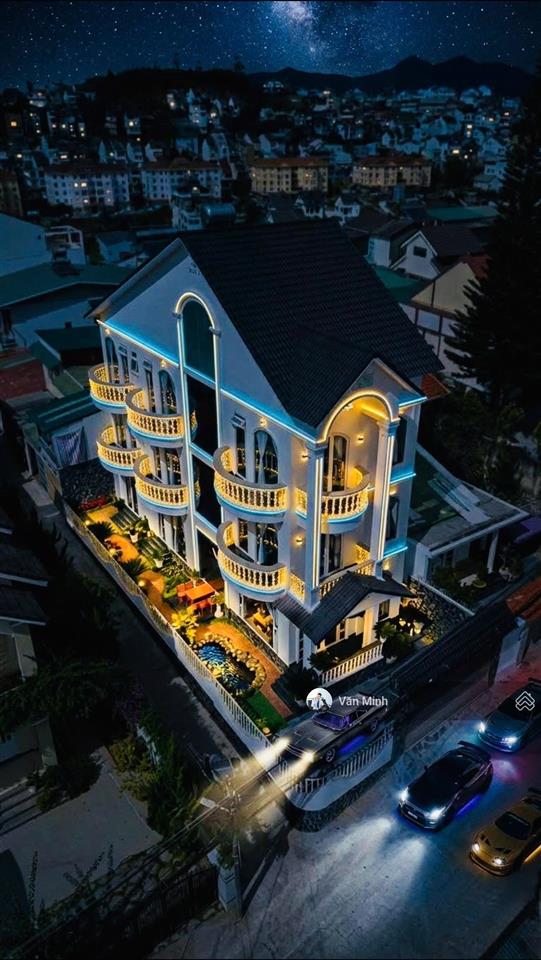 Villa cao cấp, mới xây, căn góc 2mt trung tâm đà lạt, ở nghỉ dưỡng kinh doanh đều hợp lý