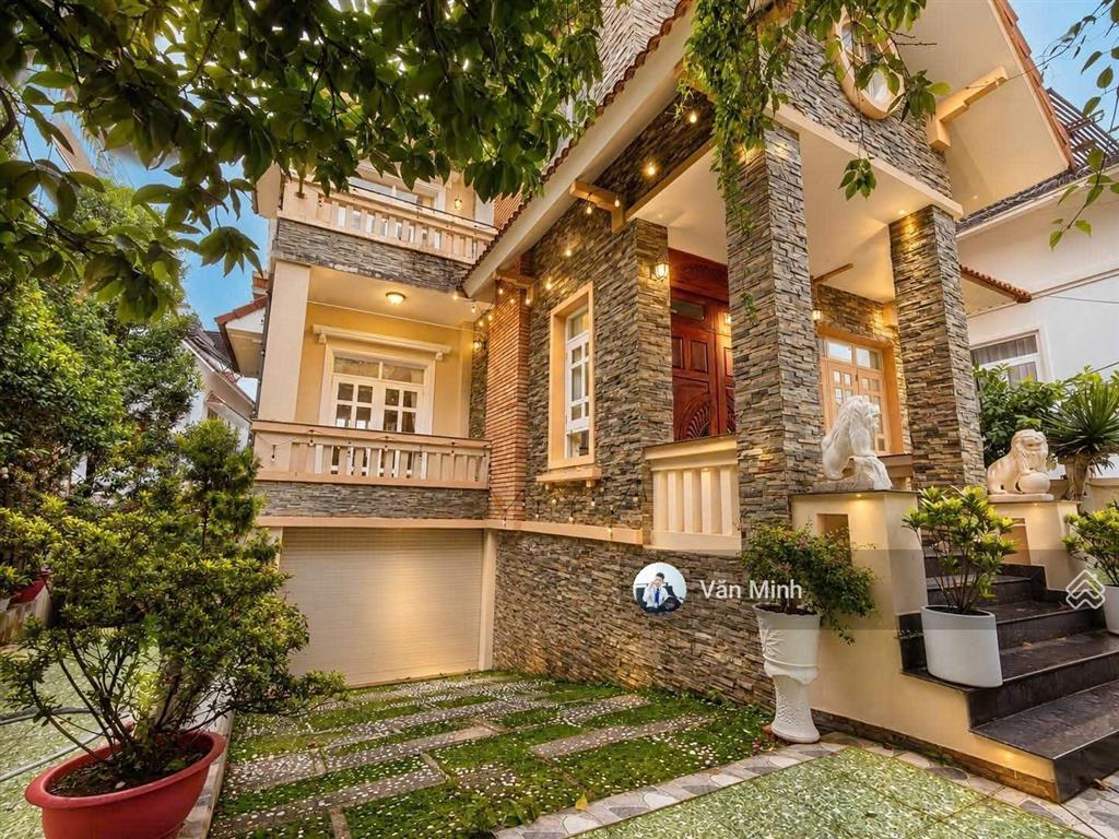 Villa 294m2 kqh yersin, 700m ra hồ xuân hương, 7pn, kiến trúc sang trọng, thi công cao cấp 30 tỷ
