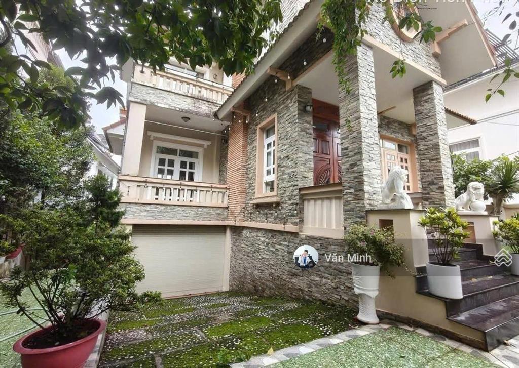Villa 294m2 kqh yersin, 700m ra hồ xuân hương, 7pn, kiến trúc sang trọng, thi công cao cấp 30 tỷ