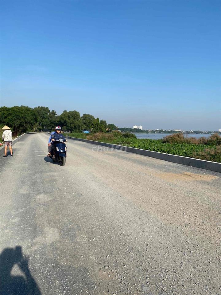 Bán đất lớn tuyệt đẹp 346,3m2 sát sông dòng tiền 35tr giá gần 65tr/m2