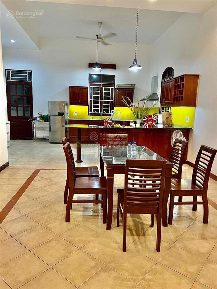Chính chủ cần bán gấp nhà 2 mặt tiền ngay trường sơn, tân bình. diện tích 8x18m, 5 tầng giá 30 tỷ
