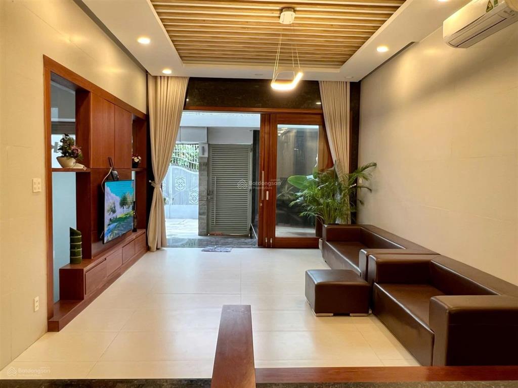 Chính chủ bán biệt thự ngay đường phan đăng lưu, p.7, q.phú nhuận. diện tích 16x24m gía 43 tỷ