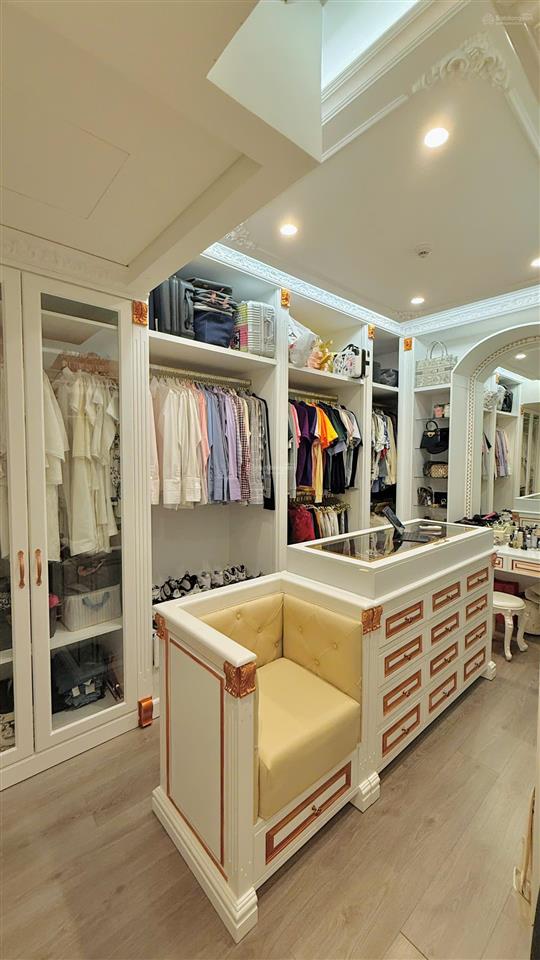 Chính chủ bán căn 3 phòng ngủ, view hồ bơi dự án khu diamond centery, full nội thất cao cấp, ở ngay