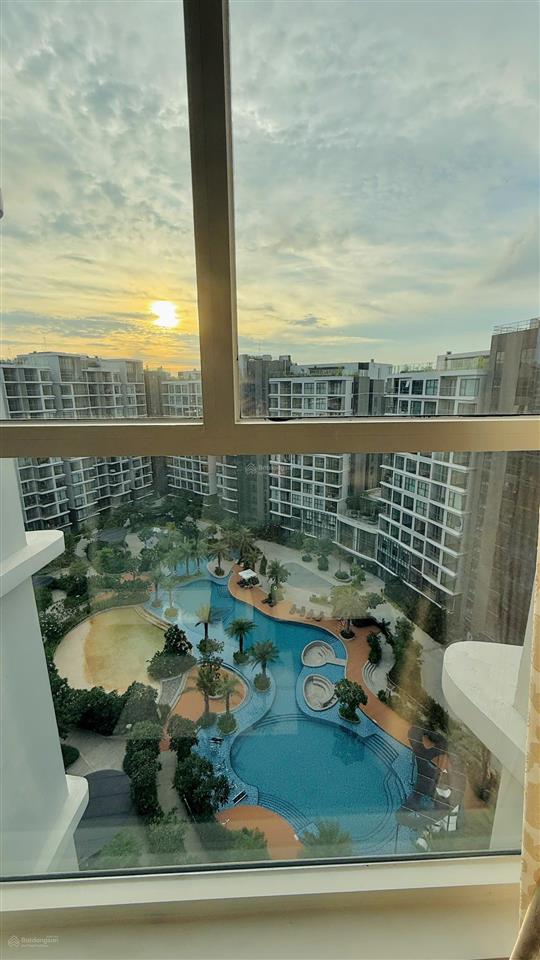 Chính chủ bán căn 3 phòng ngủ, view hồ bơi dự án khu diamond centery, full nội thất cao cấp, ở ngay
