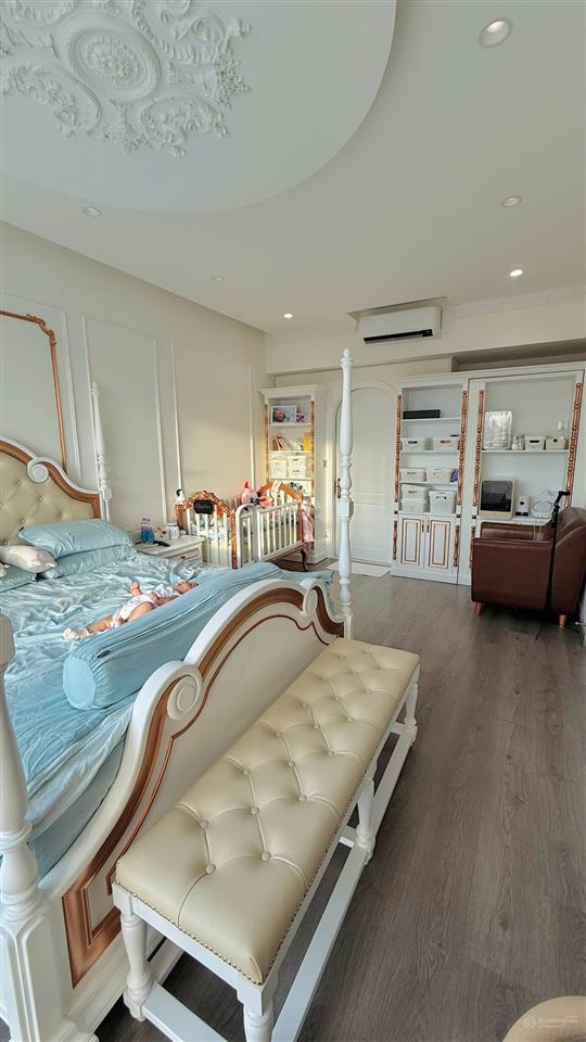 Chính chủ bán căn 3 phòng ngủ, view hồ bơi dự án khu diamond centery, full nội thất cao cấp, ở ngay