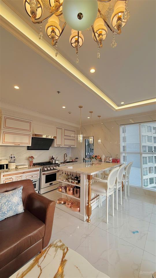 Chính chủ bán căn 3 phòng ngủ, view hồ bơi dự án khu diamond centery, full nội thất cao cấp, ở ngay