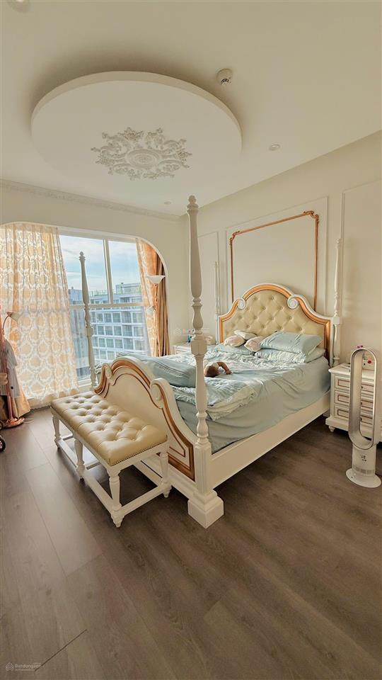 Chính chủ bán căn 3 phòng ngủ, view hồ bơi dự án khu diamond centery, full nội thất cao cấp, ở ngay