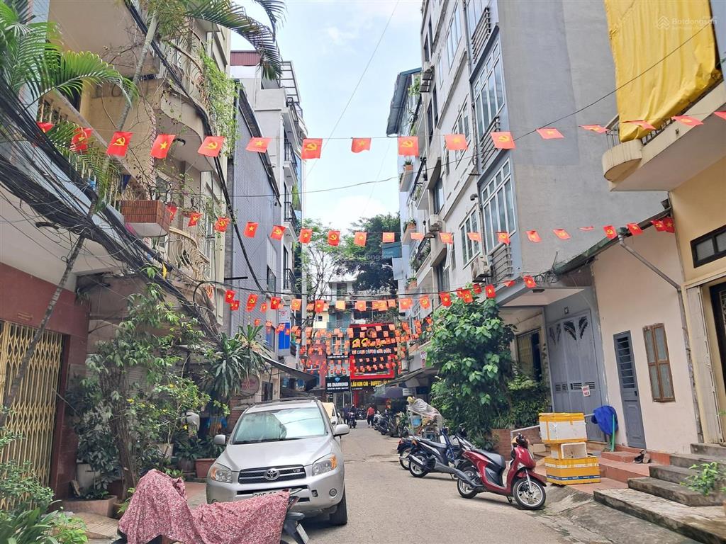 Bán căn tập thể tầng 1 kinh doanh, 60m2 phố hàng bún ba đình, 2n 1k 5.2 tỷ