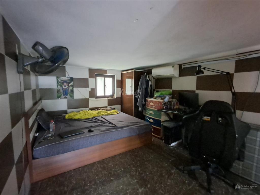 Bán căn tập thể tầng 1 kinh doanh, 60m2 phố hàng bún ba đình, 2n 1k 5.2 tỷ