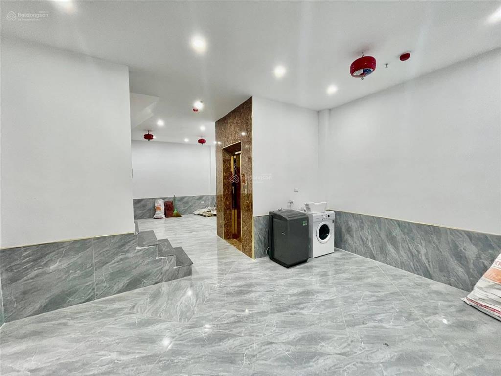 Tôi cần bán căn phân lô liễu giai, 76m2 mt5.6m 7t, thiết kế hiện đại ô tô vào nhà 29 tỷ