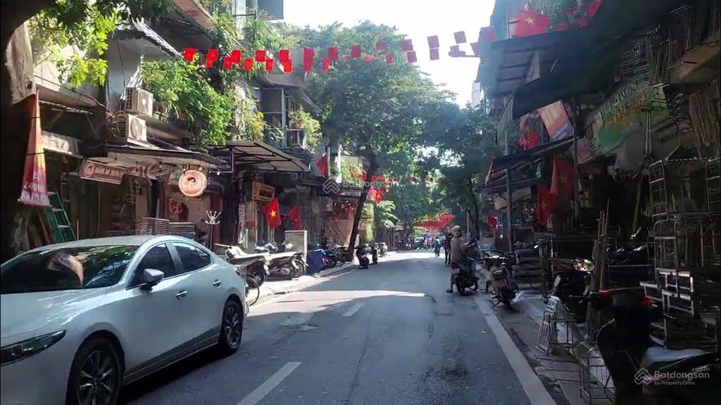 Chỉ 12.5 tỷ, có nhà 5 tầng phố cổ hàng đồng, 14m2 mt 3.8m vuông 1 sổ riêng