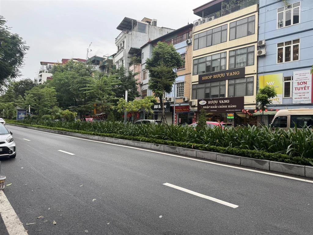 Bán căn c4 mặt phố lạc long quân, 188m2 mt 12m đất vuông, 86 tỷ