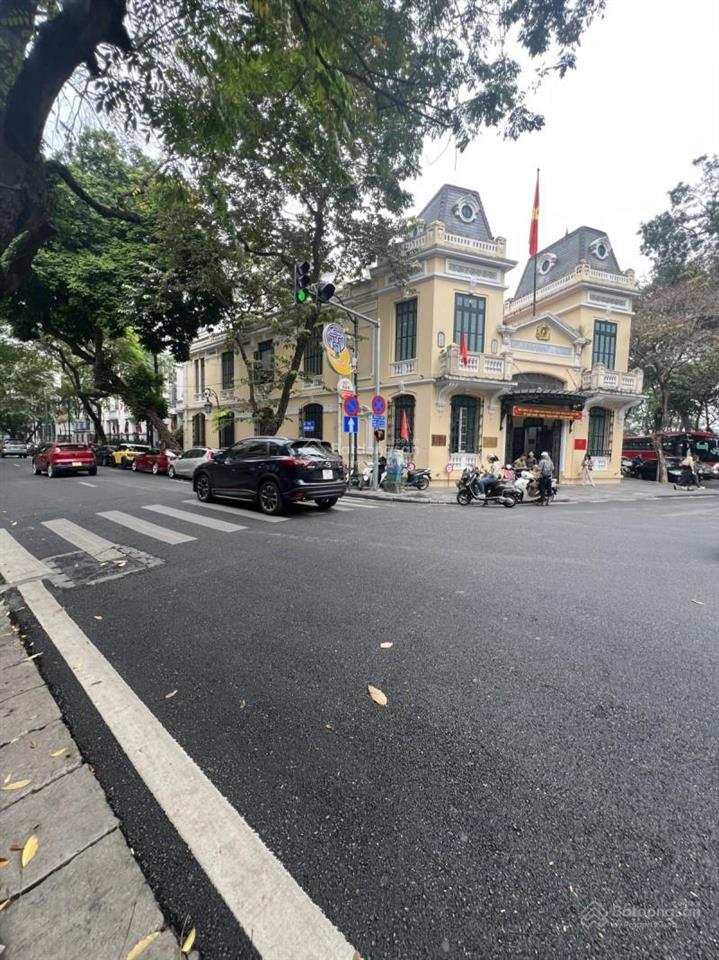 View hồ gươm mặt phố tràng thi đầu bà triệu, 80m2 mt 7.8m 192.1 tỷ