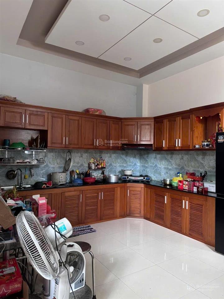 Nhà 3 tầng 2 mặt đường hẻm phạm văn đồng  tầng 3 view thấy biển, ôtô đậu cửa  xây kiên cố thoáng