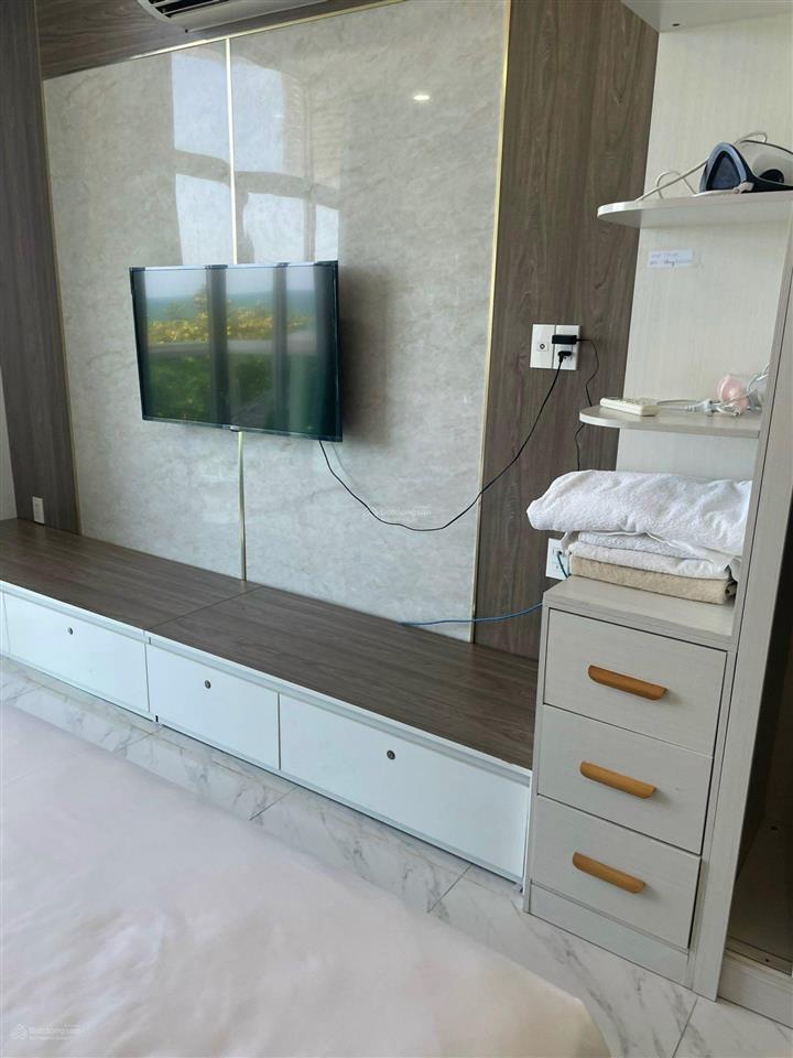 Em cần bán căn studio view và nội thất 100% như hình