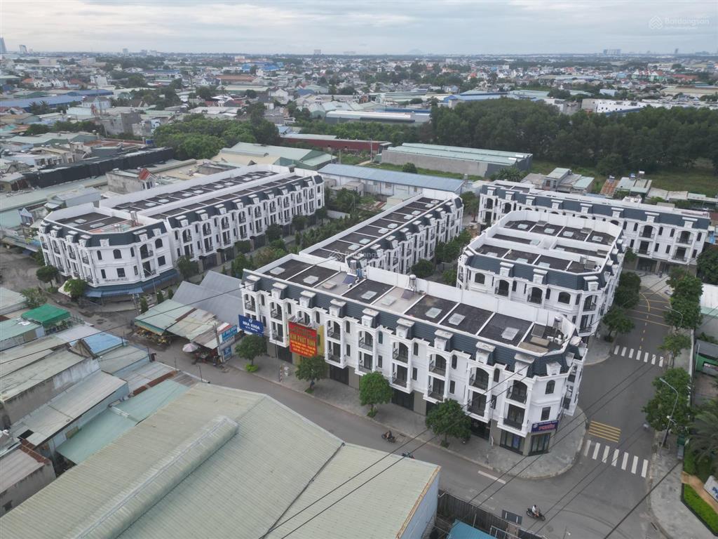 Bán shophouse chợ phước điền midtown đối diện chợ bình phước b