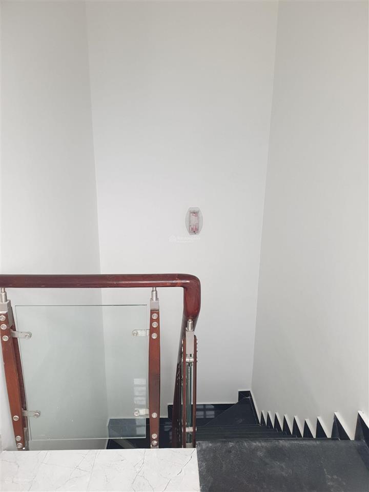 Bán nhà mặt phố tại 1545 lê văn lương, 8,2 tỷ, 94m2, giá ưu đãi chỉ với