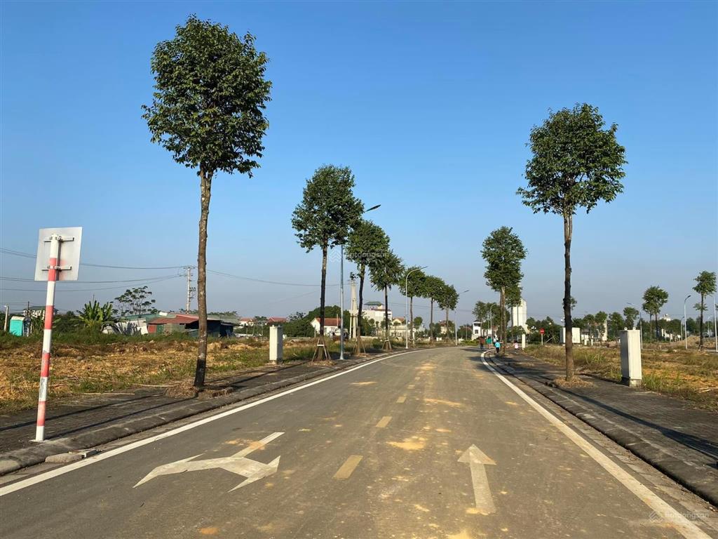 Tôi cần bán lô đất thuộc dự án spring town, giá 25 bao phí