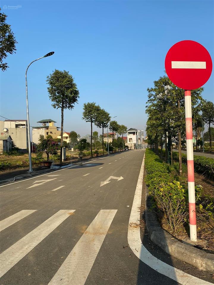 Tôi cần bán lô đất thuộc dự án spring town, giá 25 bao phí
