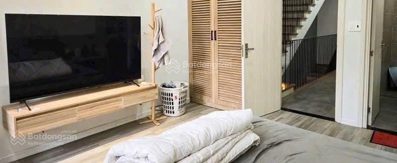 Hàng hiếm  nhà 3 tầng đường nhựa ô tô gần ngay hoàng diệu 2