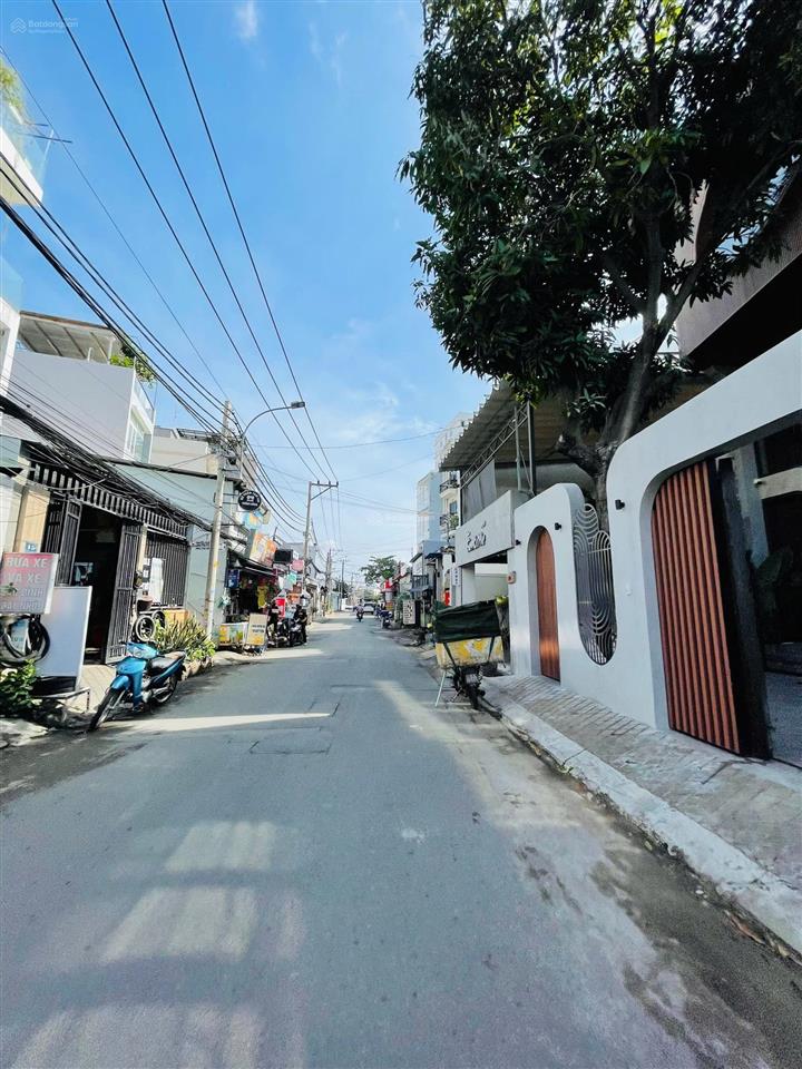 Ngộp bán đất (340m2 ngang 9m) tặng nhà mặt tiền thu nhập 33tr/tháng gần ga metro