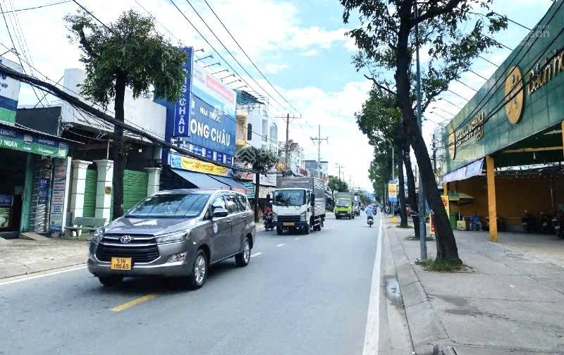 Ngộp bán đất (340m2 ngang 9m) tặng nhà mặt tiền thu nhập 33tr/tháng gần ga metro