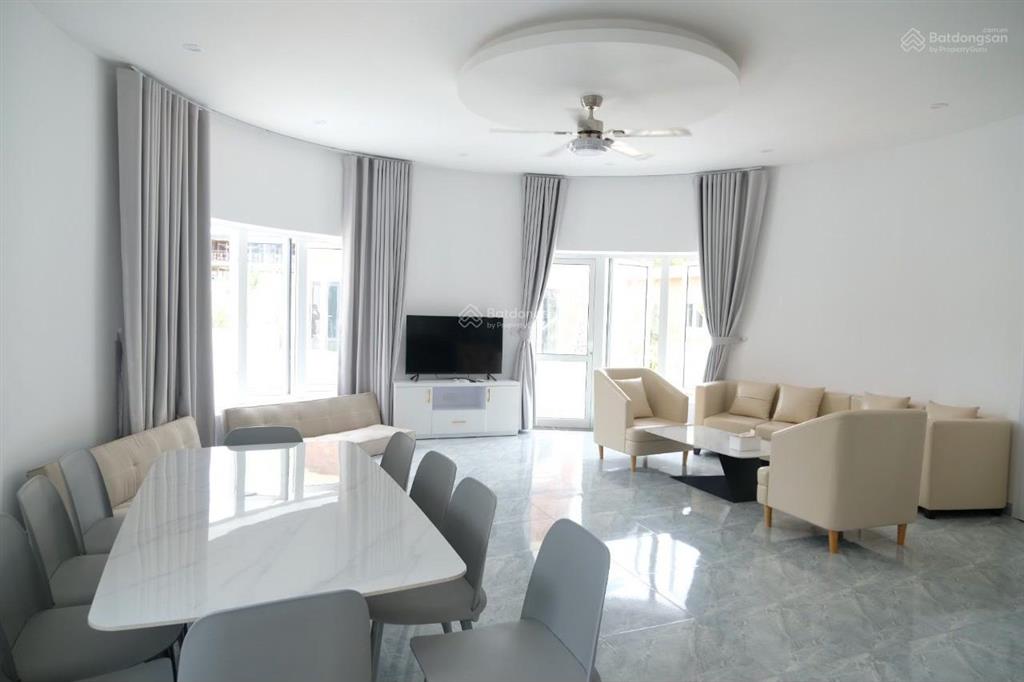 Chính chủ bán villa hoa tiên paradise, diện tích 346m2, mặt tiền 13.6m. giá 5.5 tỷ.  0981 133 ***