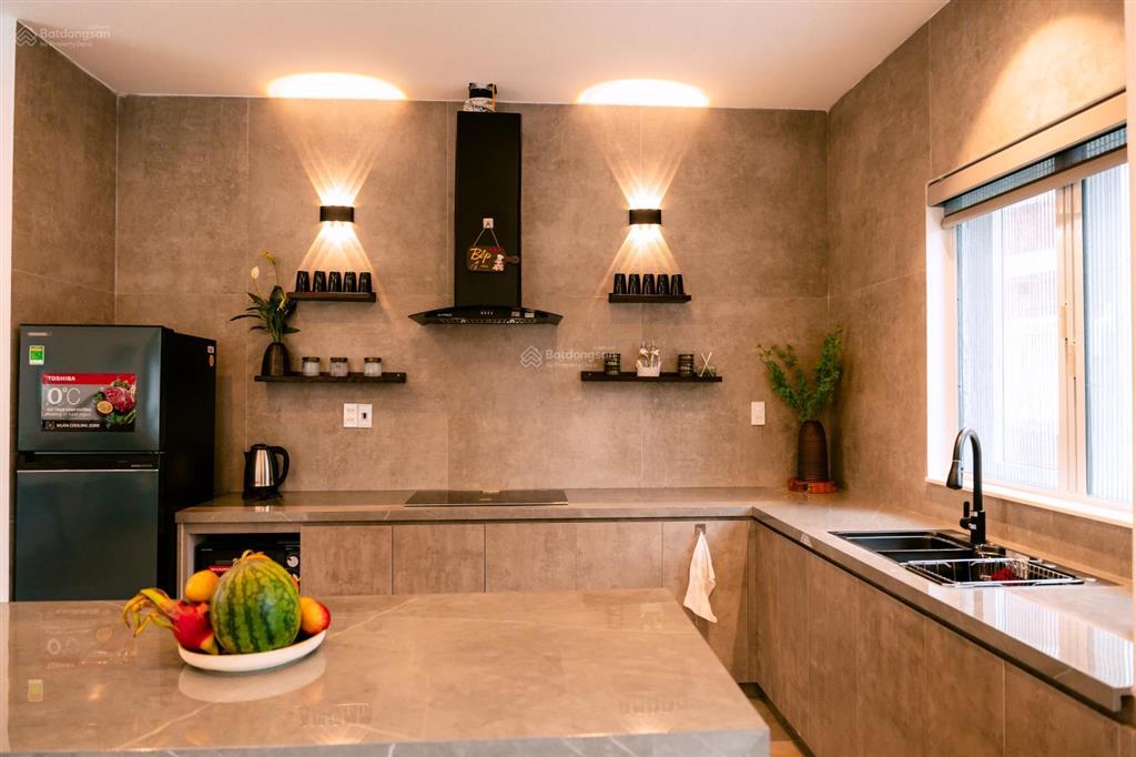 Chính chủ bán villa 2 tầng, 360m2, bao quanh sân golf, giá bán siêu ưu đãi 7 tỷ.  0981 133 ***