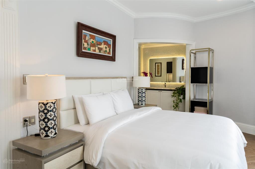Chủ nhà cần bán villa biển, 615m2, căn đầu tiên từ biển vào. xd hoàn thiện mặt ngoài. giá 15 tỷ.