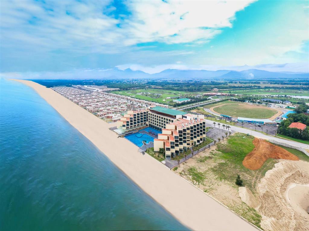 Chủ nhà cần bán villa biển, 615m2, căn đầu tiên từ biển vào. xd hoàn thiện mặt ngoài. giá 15 tỷ.
