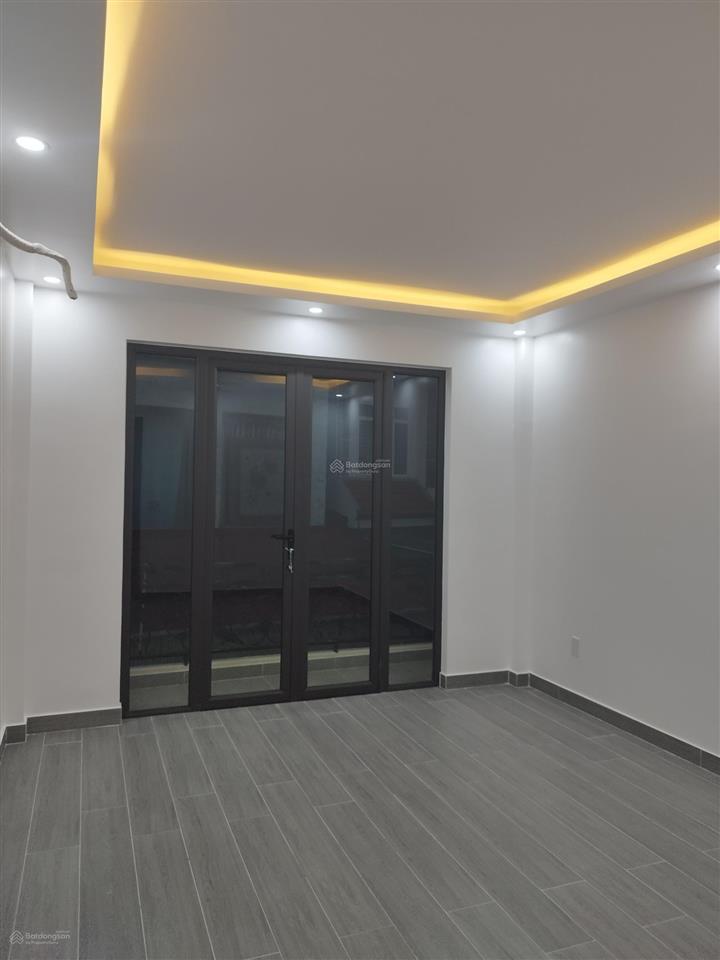 Chính chủ bán nhà 3 tầng mới tinh 100% dt 64m2 đông nam ngay gần đường đà nẵng, đông hải, hải phòng