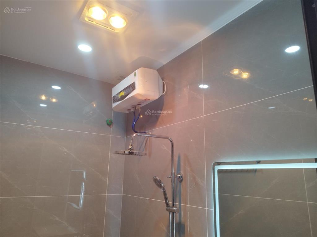Chính chủ bán nhà 3 tầng mới tinh 100% dt 64m2 đông nam ngay gần đường đà nẵng, đông hải, hải phòng
