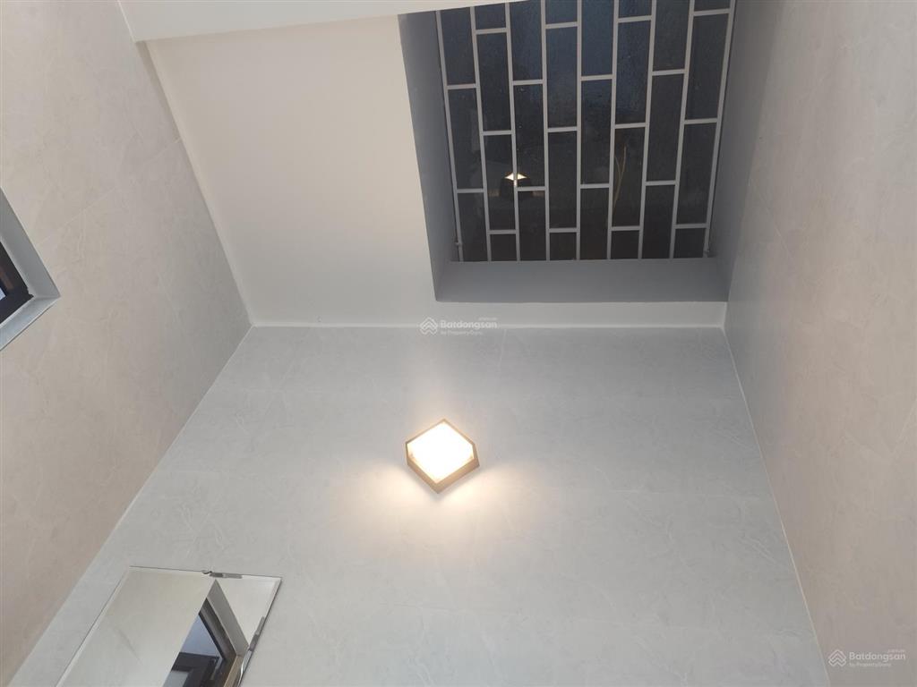 Chính chủ bán nhà 3 tầng mới tinh 100% dt 64m2 đông nam ngay gần đường đà nẵng, đông hải, hải phòng