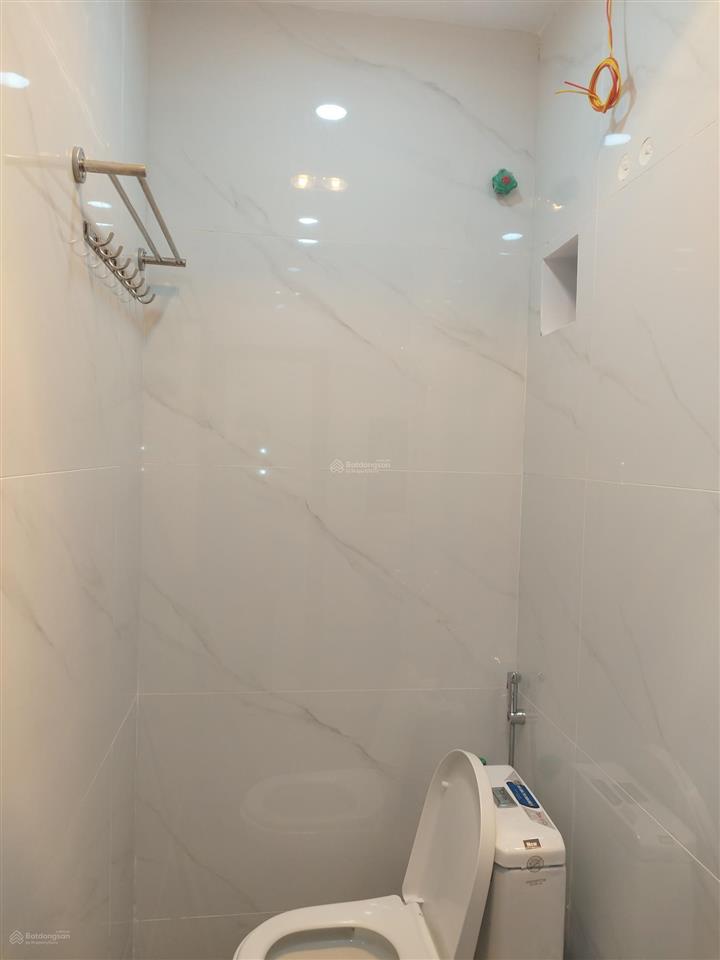 Chính chủ bán nhà 3 tầng mới tinh 100% dt 64m2 đông nam ngay gần đường đà nẵng, đông hải, hải phòng