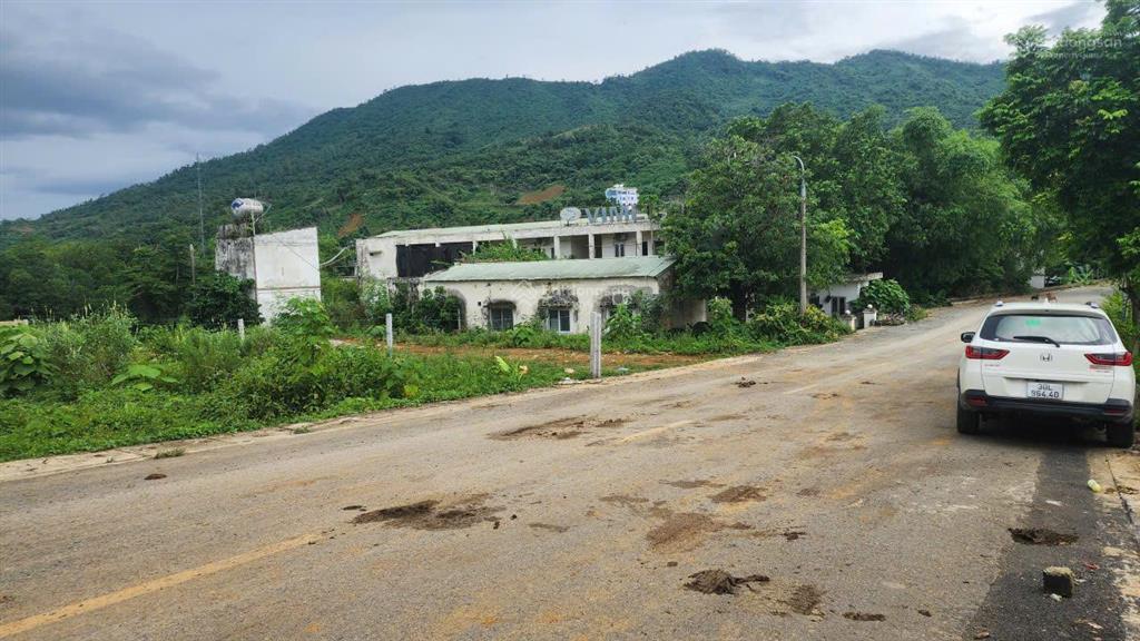 Gãy vốn, thanh lý gấp lô đất sạch 620 m2, đường nhựa, cao áp, 3 xe tải tránh, sát đường vành đai 5