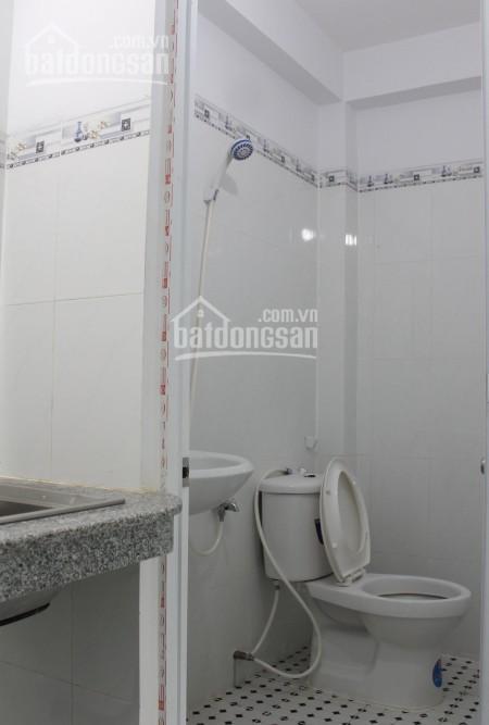 Phòng đẹp 1 trệt, 1 lầu, ban công thoáng mát gần chợ thủ dầu một