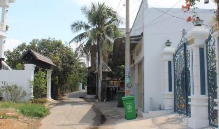 Phòng đẹp 1 trệt, 1 lầu, ban công thoáng mát gần chợ thủ dầu một