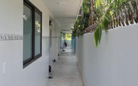 Phòng đẹp 1 trệt, 1 lầu, ban công thoáng mát gần chợ thủ dầu một