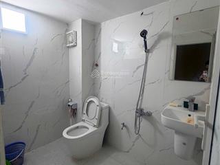 Lạc long quân dt 30m2 6 tầng, mt 3.8m. nhà đẹp, dân xây, ngõ thông, vuông vắn. nhà đẹp đón tết.