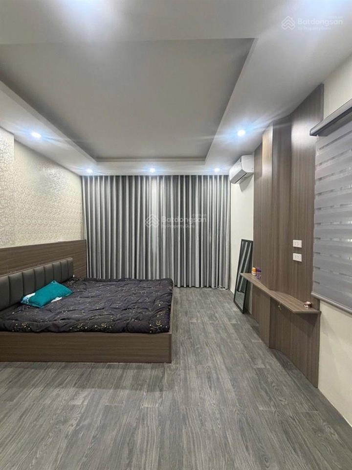 Tây hồ, nhà dân xây, ngõ sh quay đầu, rải nhựa, đầy đủ công năng. dt 30m2 6 tầng mt 3.7m .