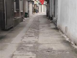 Bán gấp lô đất tại xuân la, cạnh đh nội vụ, dt 62m2 mt 5.2m ngõ bà gác tránh xe máy. gần oto.