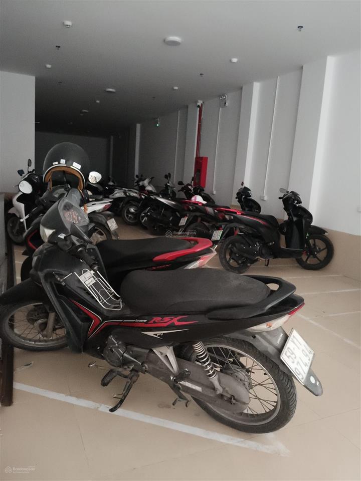 Hoàng quốc việt, ngõ thông, kinh doanh, ba gác tránh. dt 95m2 mt 5.5m nhà 4.5 tầng. giá đầu tư